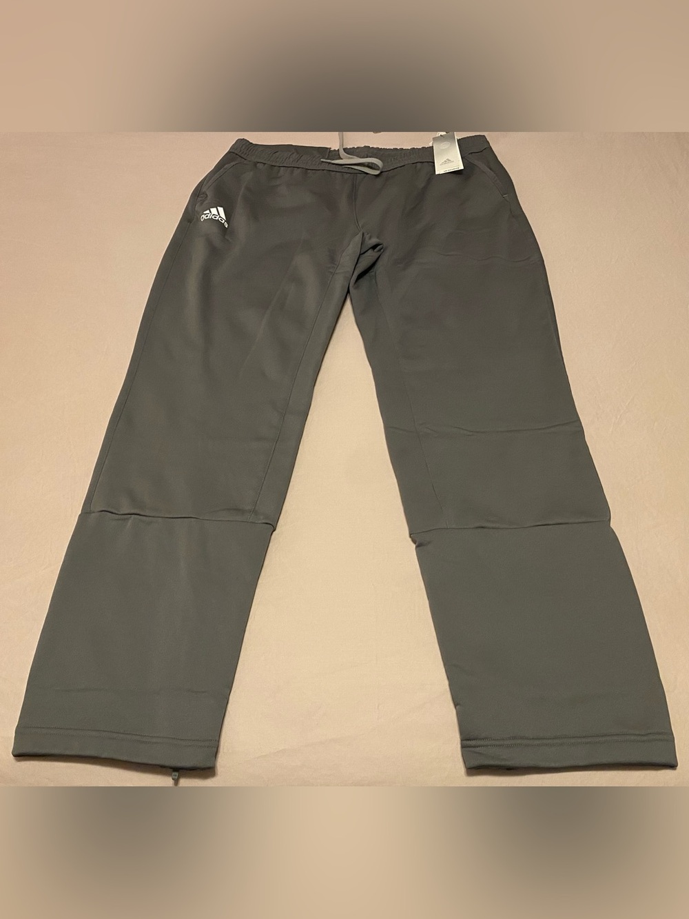 adidas Team Issue Travel Tapered Pants Women’s Size XL New With Tags